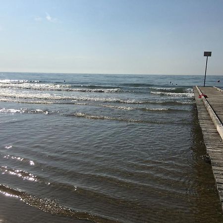 Centralissime Mansarde Piazza Brescia Lido di Jesolo Esterno foto